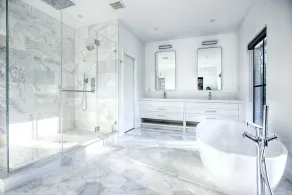 Nyligt afsluttet 5BR / 4. 5BA m / opvarmet Gunite-pool, rummelig gårdhave og pejs - Image 4