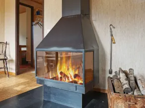 4 person holiday home in Dingle - Image 3