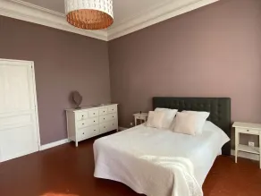 Town house with swimming pool and private garden - Image 2