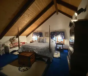 6-Bedroom Peaceful and Private Retreat in Scenic Quechee, Vermont - Image 4