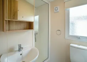 Caravan with one double and one twin. - Image 2