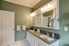 Oregon Winemakers Beautiful Colonial in Salem - Minutes to world class wineries - Image 4