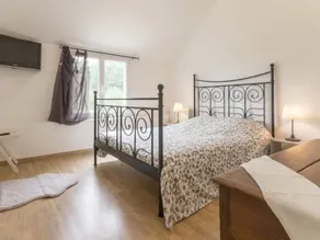 Cozy Retreat: Beach, Countryside & City - Family-Friendly with Garden & Bikes - Image 3