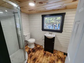 Quiet private pond getaway - Image 2