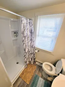 Two-tone Train Home!  King bed, Pet friendly, Foosball! - Image 2