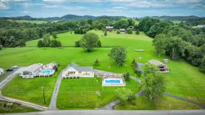 Newly renovated vacation Villa with private pool. - Image 2