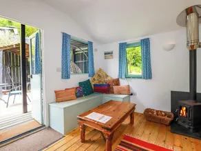Bluebell cabin - Image 2