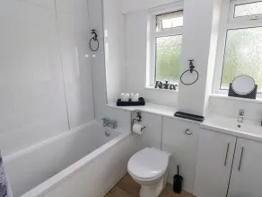 34 Croft Court - Image 2