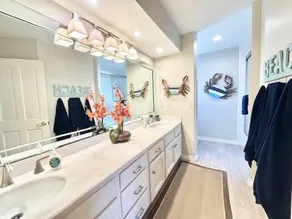 4035R Marina Mansion - Image 3