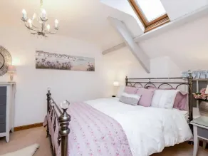 Thrift Cottage - Image 5