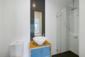 The Vibe Beach House - direct beach access, spa - Image 5