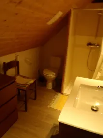 Cottage of 130 m2 located 20 'from Beaune on the 1st floor of an old house - Image 2