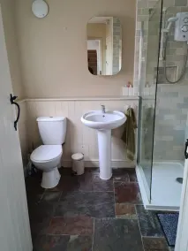 Gorgeous 2 bedroom Kintbury cottage - Image 5