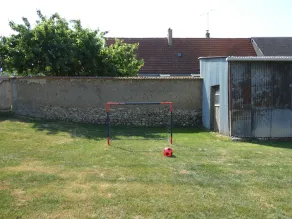 Maison rénovée avec jardin, 3 chambres, à 10 min de Chartres, idéale pour familles et escapades romantiques - FR-1-581-114 - Image 3