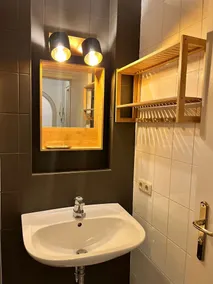 Appartamento 'Ferienwohnung Im Burghotel' con vista sulle montagne, balcone e Wi-Fi - Image 2