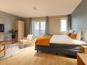 Hotel Room in Hellevoetsluis by the Beach - Image 4