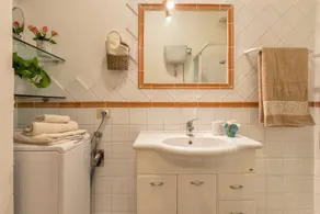 Apartment \"Dimora Teatro\" with Landmark View & A/C - Image 3