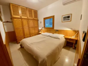 Vacation home with sea views and large plot directly on Playa Migjorn - Image 5