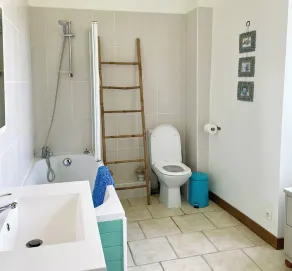 Piscina riscaldata e vasca idromassaggio - Image 3