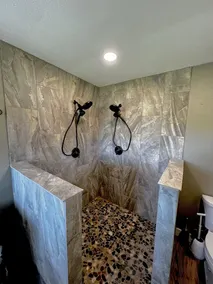 Unique renovated 4 bedroom home on private corner lot - Image 5