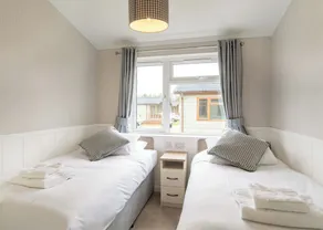 2 bedroom accommodation in Hunstanton - Image 3