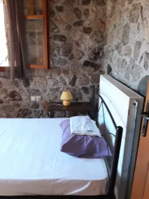 A stone made 3bedroom house 30m from the sea , villa - Image 4