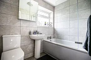 🌟Central House w/ Free Parking, SmartTV & Netflix🌟 - Image 2
