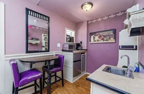 The Prickly Pear Room - The Ranch House Motel - Image 3