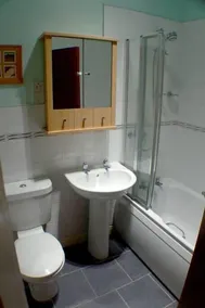 Crown Spa Apartment 13 - Image 3