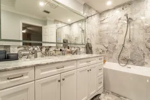 BoyntonBeach Renovated House: Safest Area, Screened Pool, Patio, Bar, Near Beach - Image 2