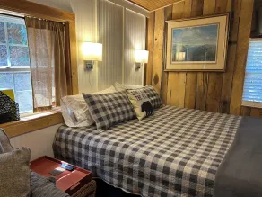 Trails End Cabin, Pet Friendly, Lake James Oasis - Image 5