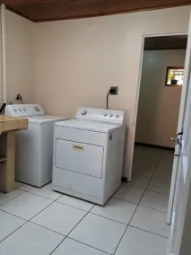 Private Apartment House 2 Bedroom 5 mins SJO Airport Furnished Spacious Kitchen - Image 2