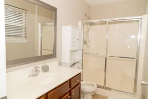 Beautiful spacious 4 bedroom house , sleeps 8+ - Image 5