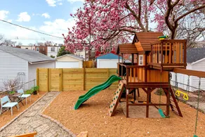 Familjevänligt, helt renoverat 3BR Luxury Home. Centralt beläget i St. Louis - Image 3