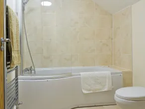 2 bedroom accommodation in Chipshop, near Tavistock - Image 3