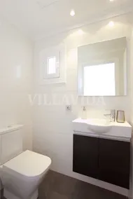 Seafront Penthouse Marina Apartment - Image 3
