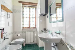 Apartment on Farm Amidst the Umbrian Hills - Image 4