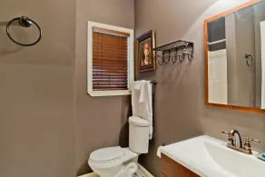 2BR/2BA Walk to downtown! Near the Beach! Perfect location! The Gallery - Image 3