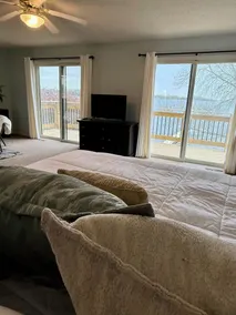 Limited summer dates Lakefront sandy beach, sunroom, sauna, game room, kayaks! - Image 5