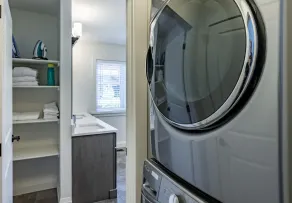 3 + bed 2 bath Villa on Lake Muskoka - Image 2