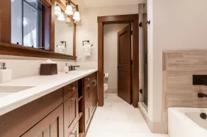 Luxurious Ski-in Ski-out Home in Arrowhead community - Image 4
