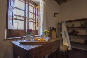VAKKERT HUS I CHIANTI MED PRIVAT POOL MED ATBUDTAKENDE PANORAMA - Image 4