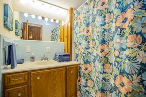 River House, kayak, fishing, king beds, riverfront - Image 4