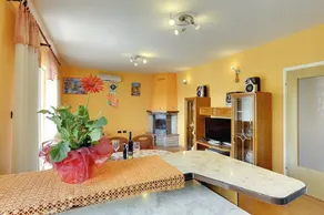 Solrig finca med privat pool, vaskemaskine, aircondition, WiFi, terrasse, have, grill, legeplads og poolbord - Image 2