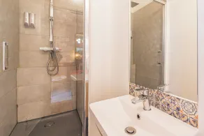 L'haussmannien - Spacious 4-bedroom - Centre Gare - Image 4