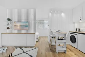 Studio4: Bondi Chic Interiors with Rooftop Pool - Image 2