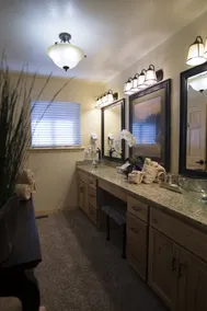 Mountain Harbor three bedroom cabin on the lake - Image 3