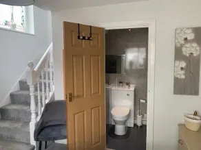 One bedroom apartment with en-suite & patio - Image 3