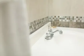 New Kingston Most Central Guest Apt - Image 5