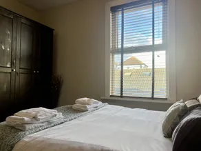 An idyllic coastal cottage minutes from the beach - Image 5